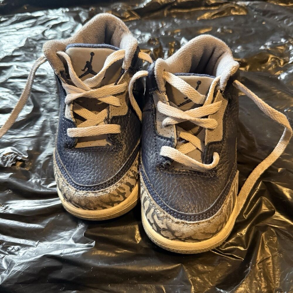 Jordan 3 Georgetown Kids Sneakers 7C